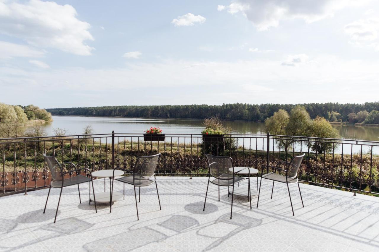 Bobritsa Dacha Hotel Exterior photo