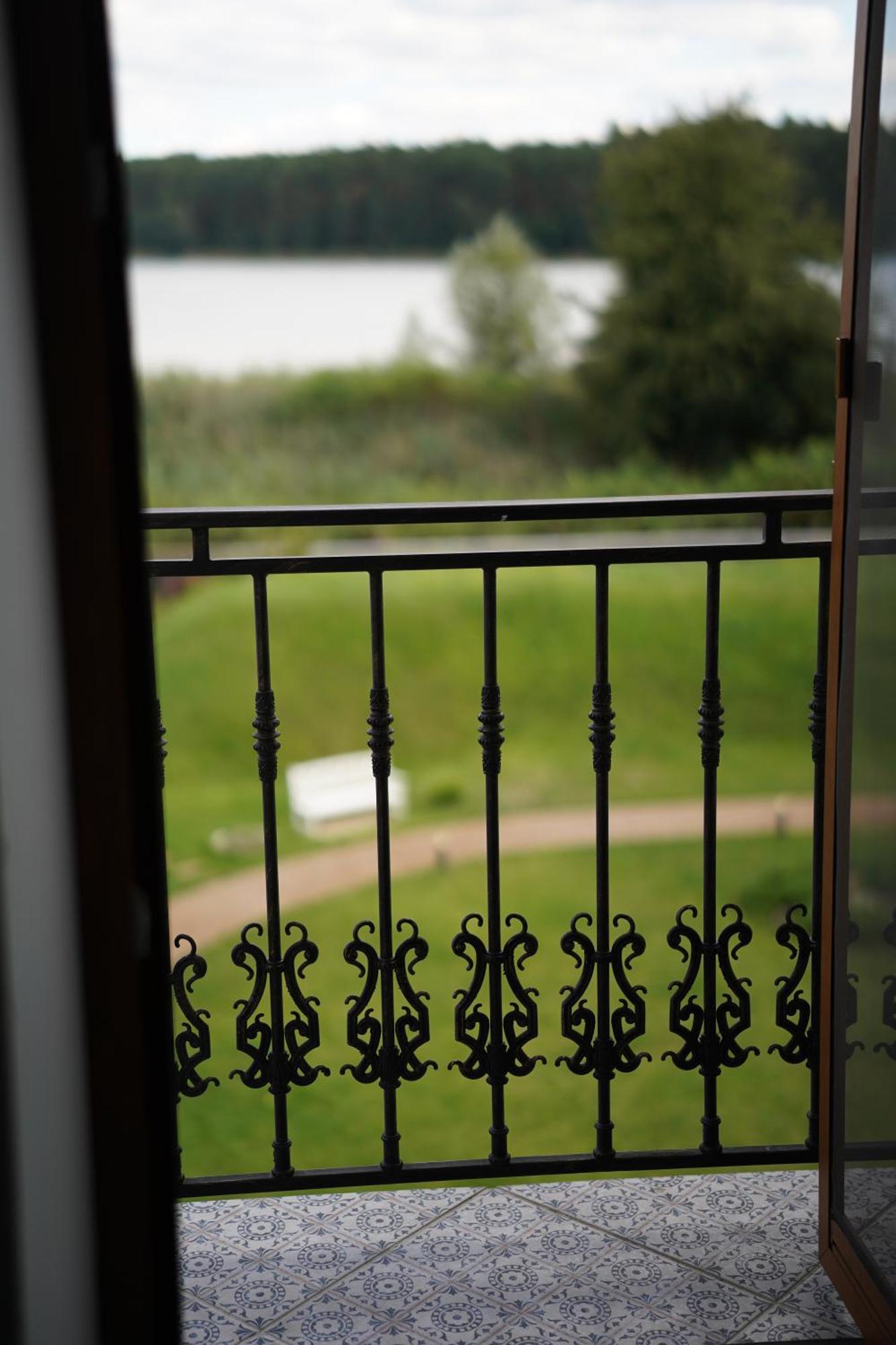 Bobritsa Dacha Hotel Exterior photo